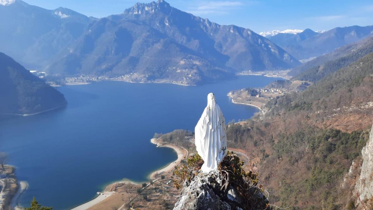 Appartamento La mansarda di Rossella Pieve Di Ledro Esterno foto