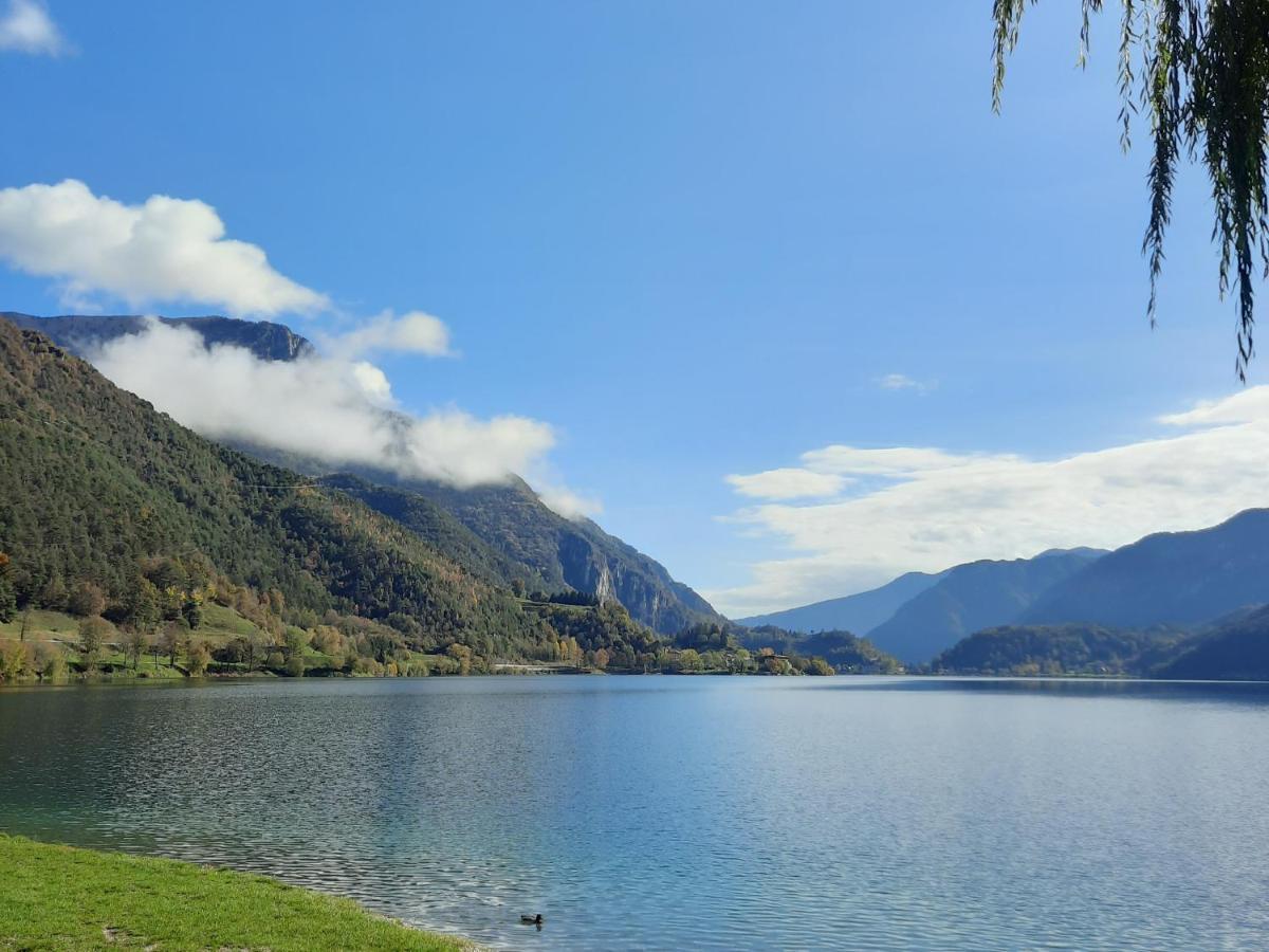 Appartamento La mansarda di Rossella Pieve Di Ledro Esterno foto